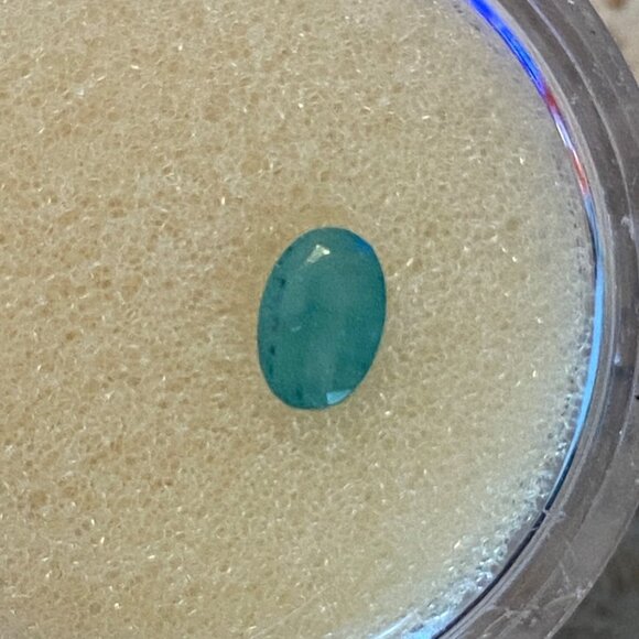 Emerald Faceted 6mm x 4mm Oval Loose Gemstone - Picture 3 of 8
